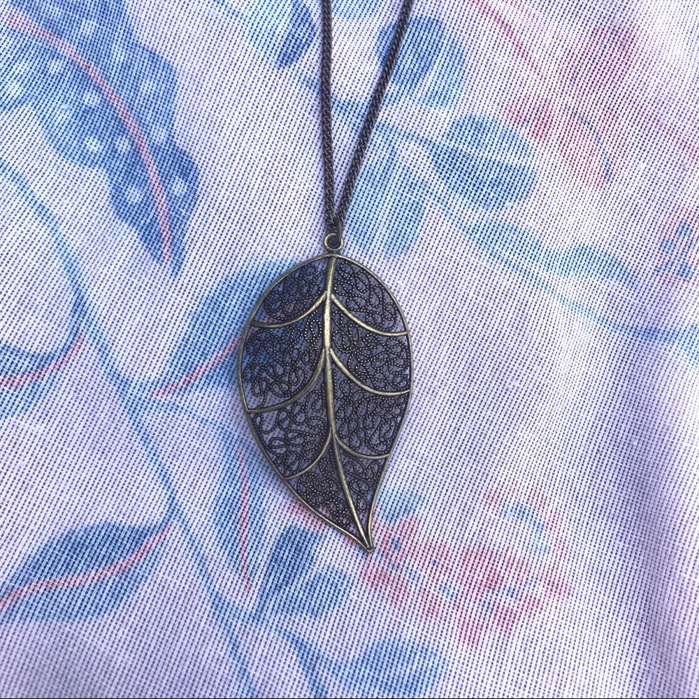 Forever21 Gold Long Leaf Necklace